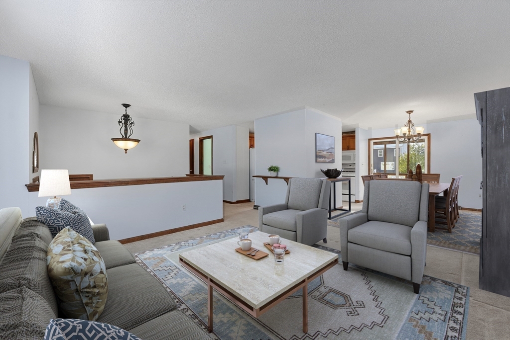 86 Wildwood Avenue Springfield, MA 01118 - Photo 4 of 38