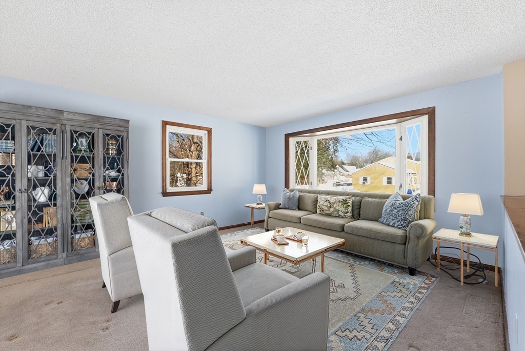 86 Wildwood Avenue Springfield, MA 01118 - Photo 5 of 38