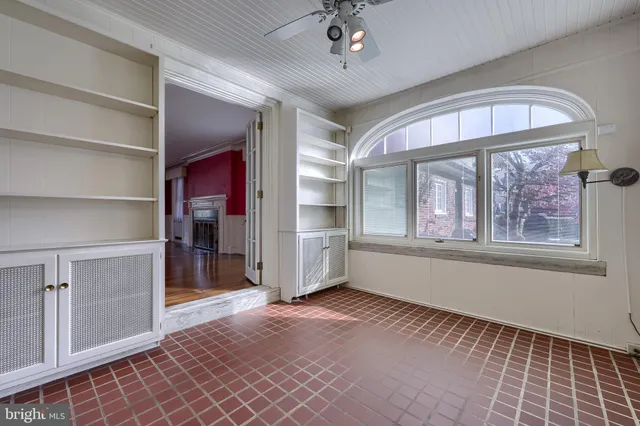 $464,900 | 146 East Springettsbury Avenue, York, PA 17403