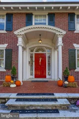 $464,900 | 146 East Springettsbury Avenue, York, PA 17403