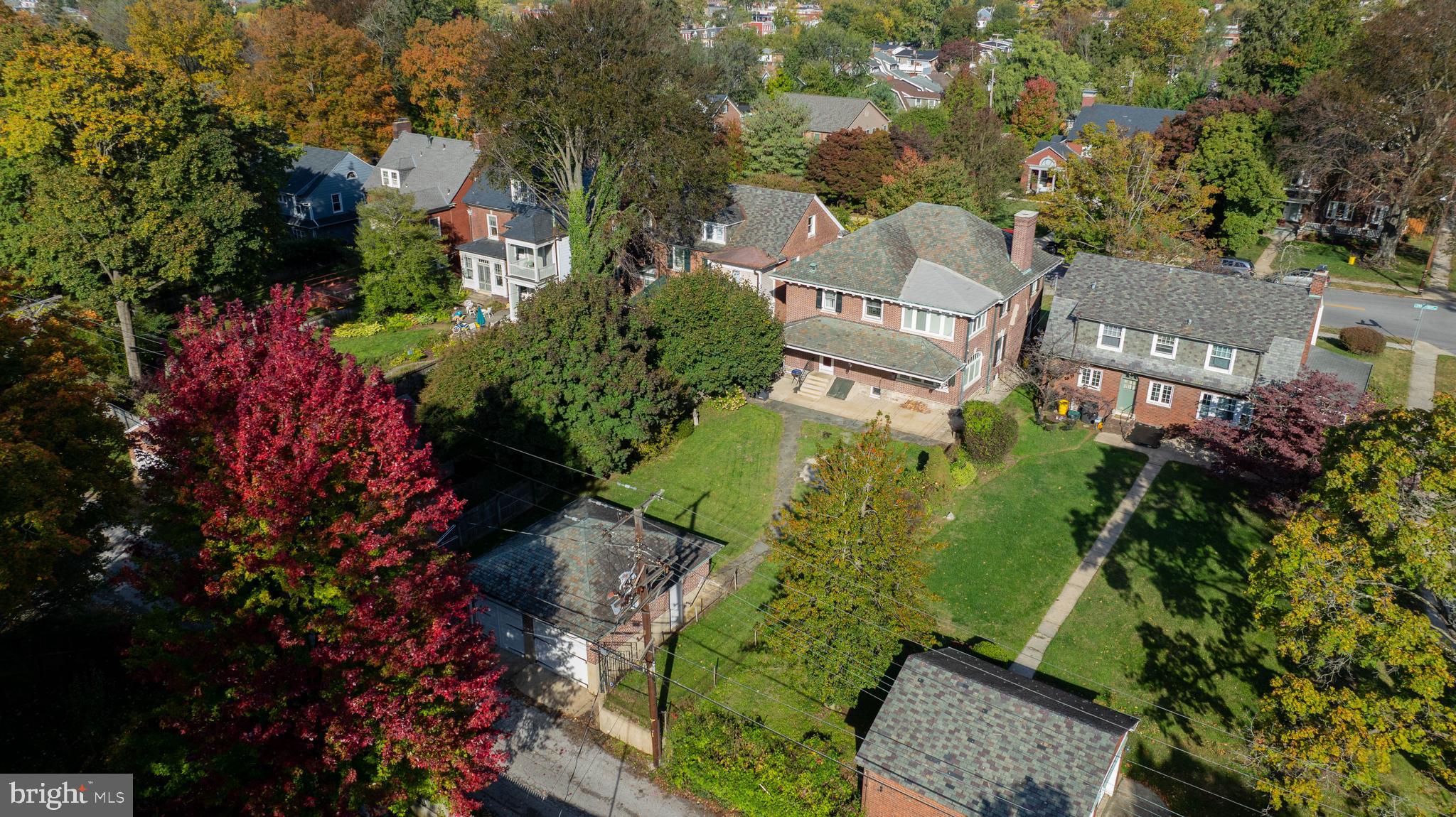 146 East Springettsbury Avenue York, PA 17403 - Photo 45 of 47 an aerial view of a house with a yard