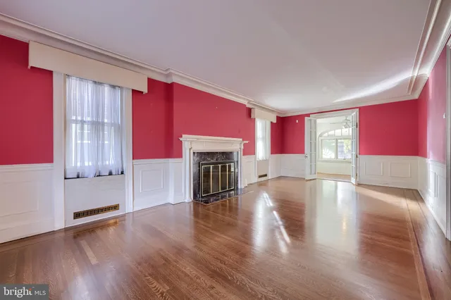 $464,900 | 146 East Springettsbury Avenue, York, PA 17403