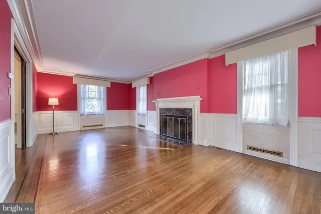 $464,900 | 146 East Springettsbury Avenue, York, PA 17403