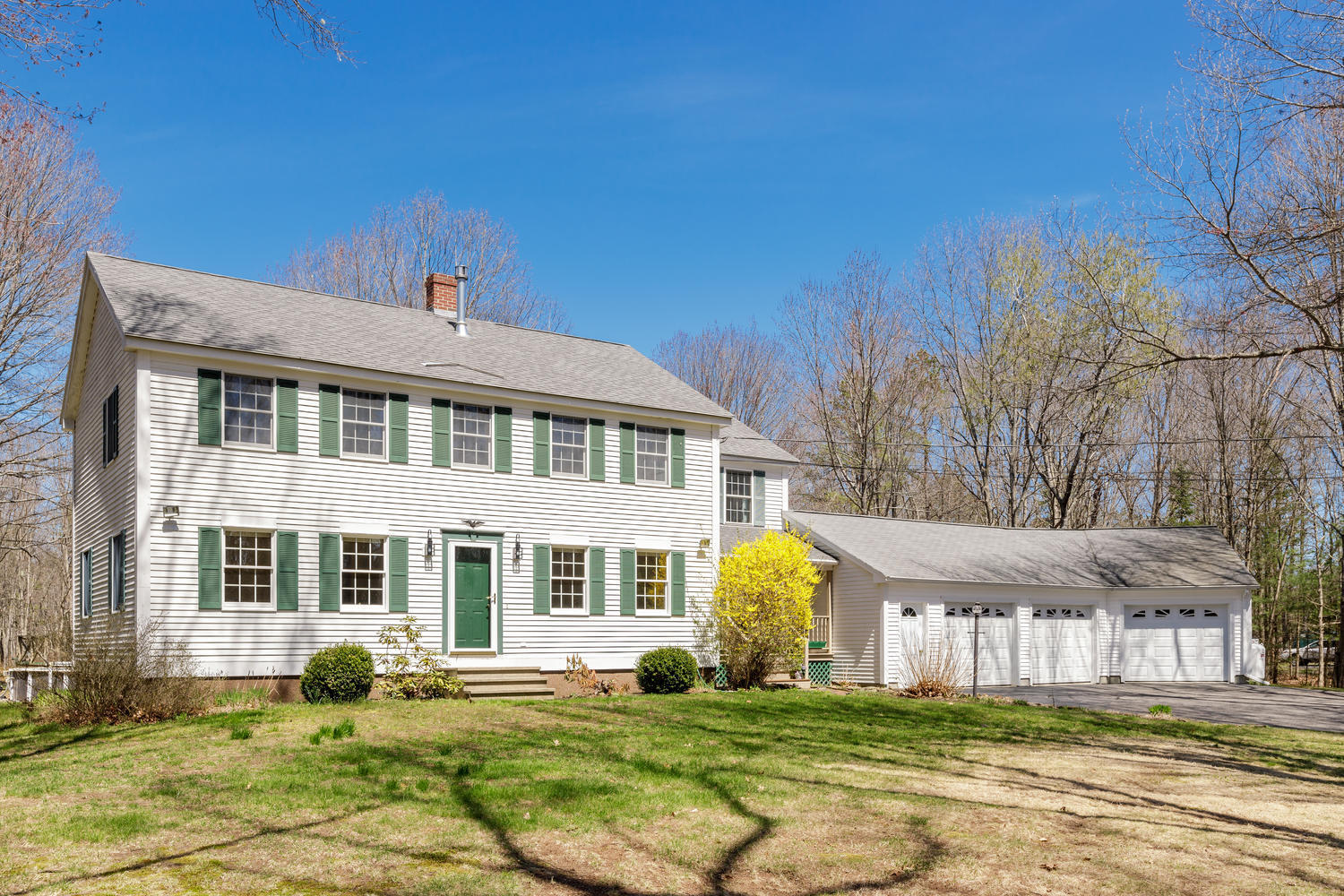37 Middle Road Kennebunk, ME 04043 - Photo 1 of 32 Front Exterior