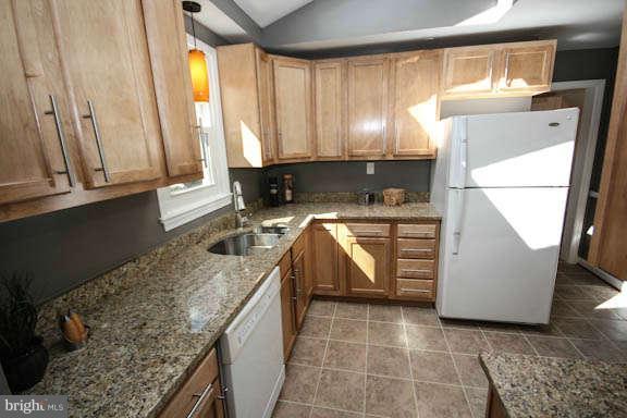 404 Whitestone Road Silver Spring, MD 20901 - Photo 12 of 30 Kitchen