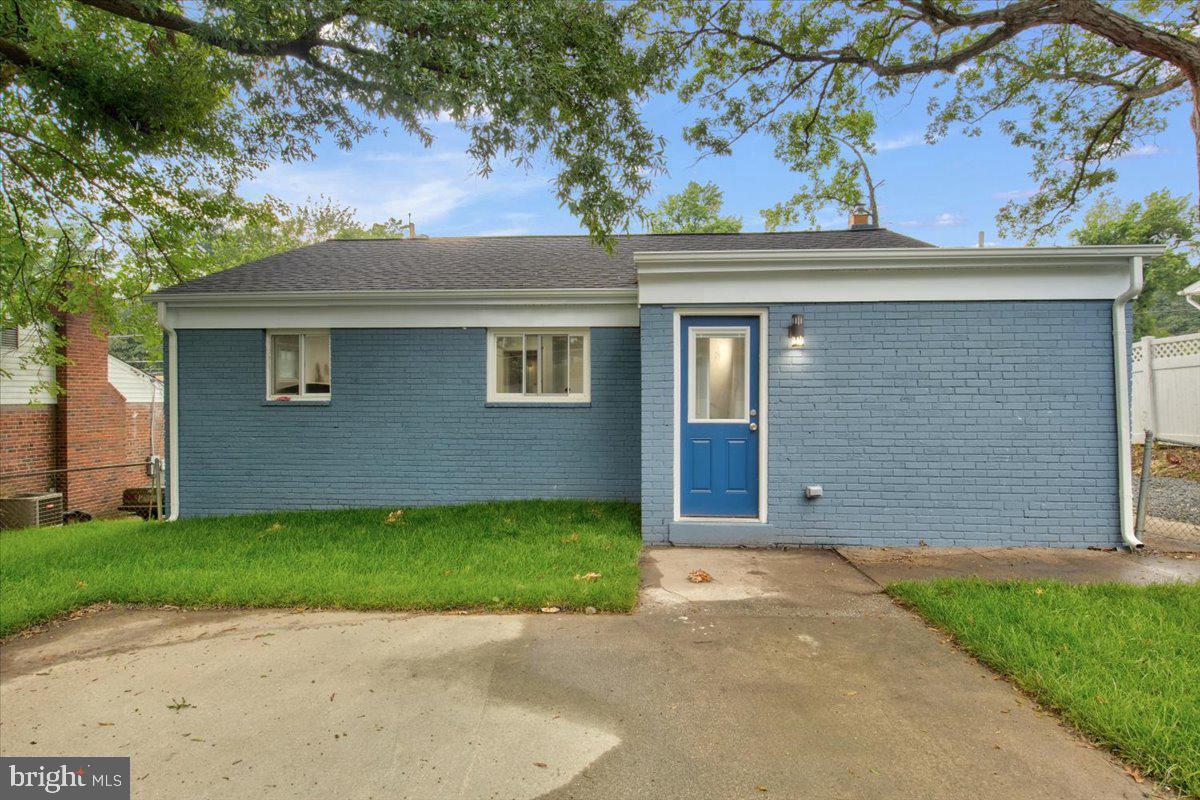 2419 Valley Way Landover, MD 20785 - Photo 7 of 10