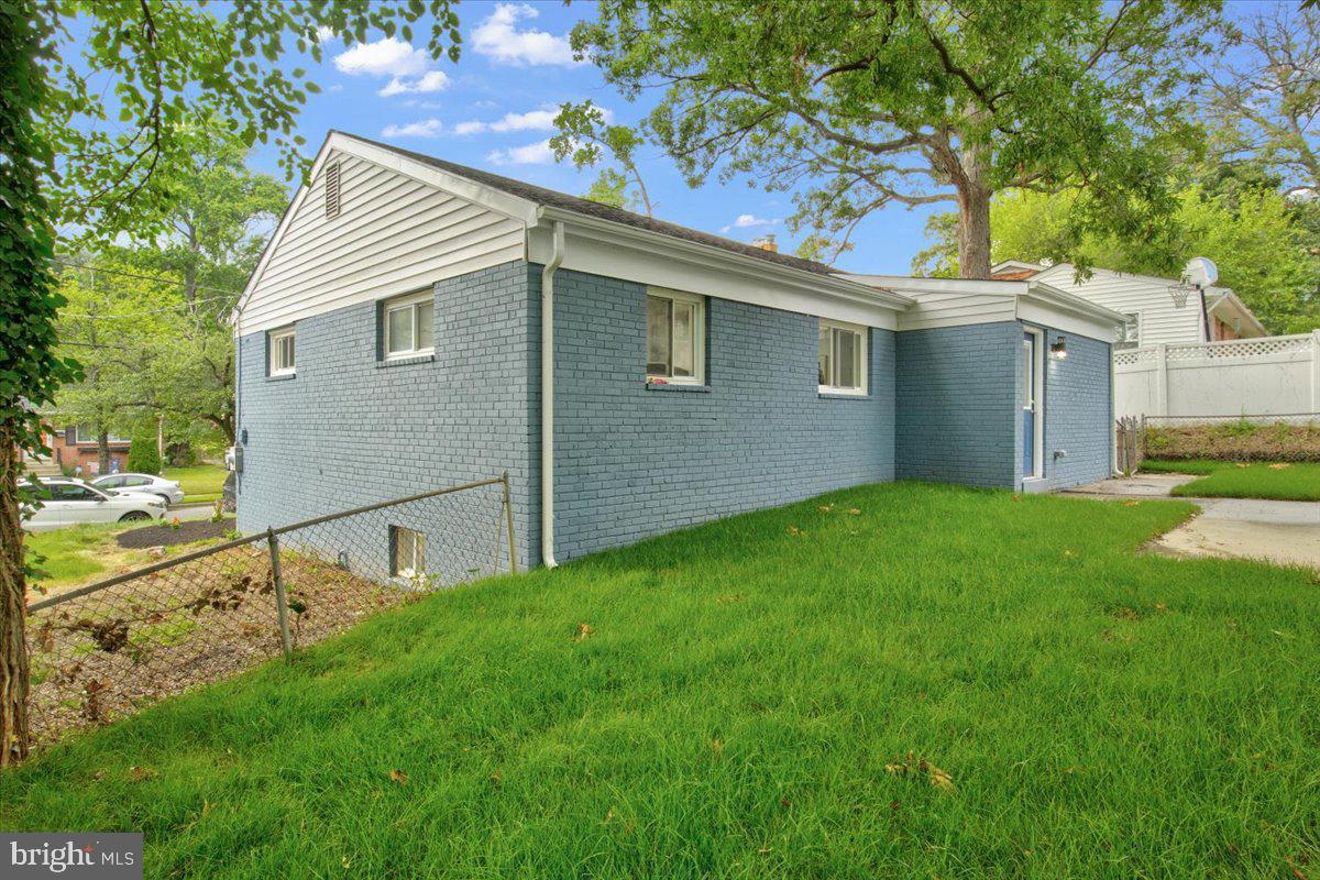 2419 Valley Way Landover, MD 20785 - Photo 8 of 10