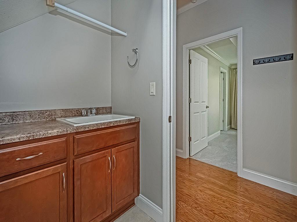 235 Berkeley Way Monroeville, PA 15146 - Photo 15 of 29