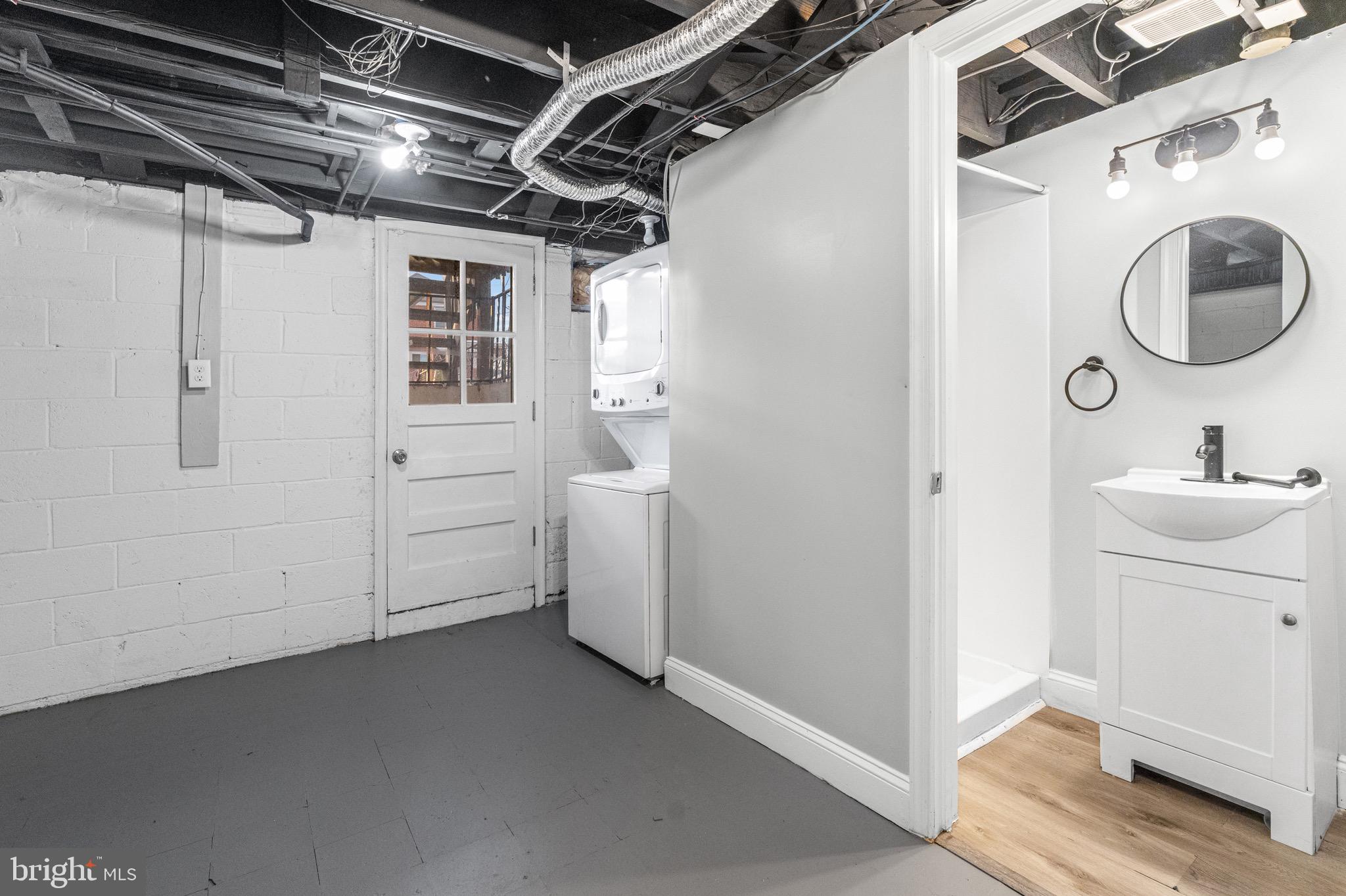 2203 Redthorn Road Baltimore, MD 21220 - Photo 21 of 23 a utility room with dryer and washer