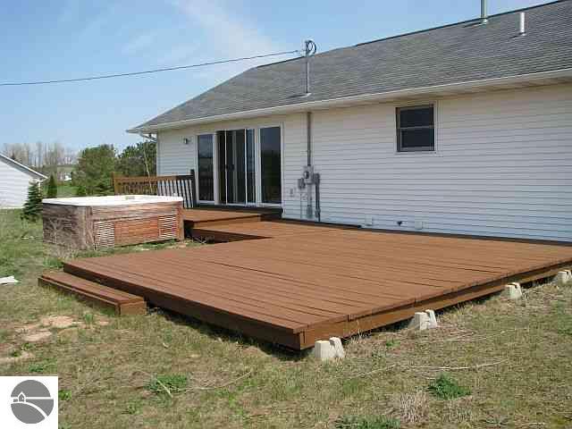 8226 Kingsley Road Kingsley, MI 49649 - Photo 13 of 15 1692100-12.JPG