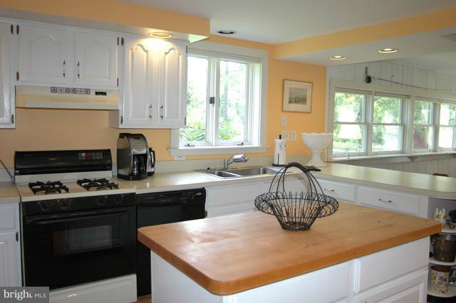 302 Little Long Mountain Road Huntly, VA 22627 - Photo 17 of 26 Kitchen
