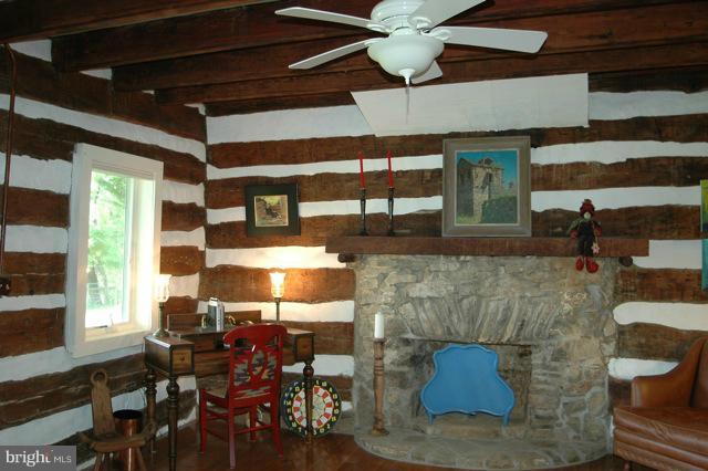 302 Little Long Mountain Road Huntly, VA 22627 - Photo 22 of 26 Entry Parlor