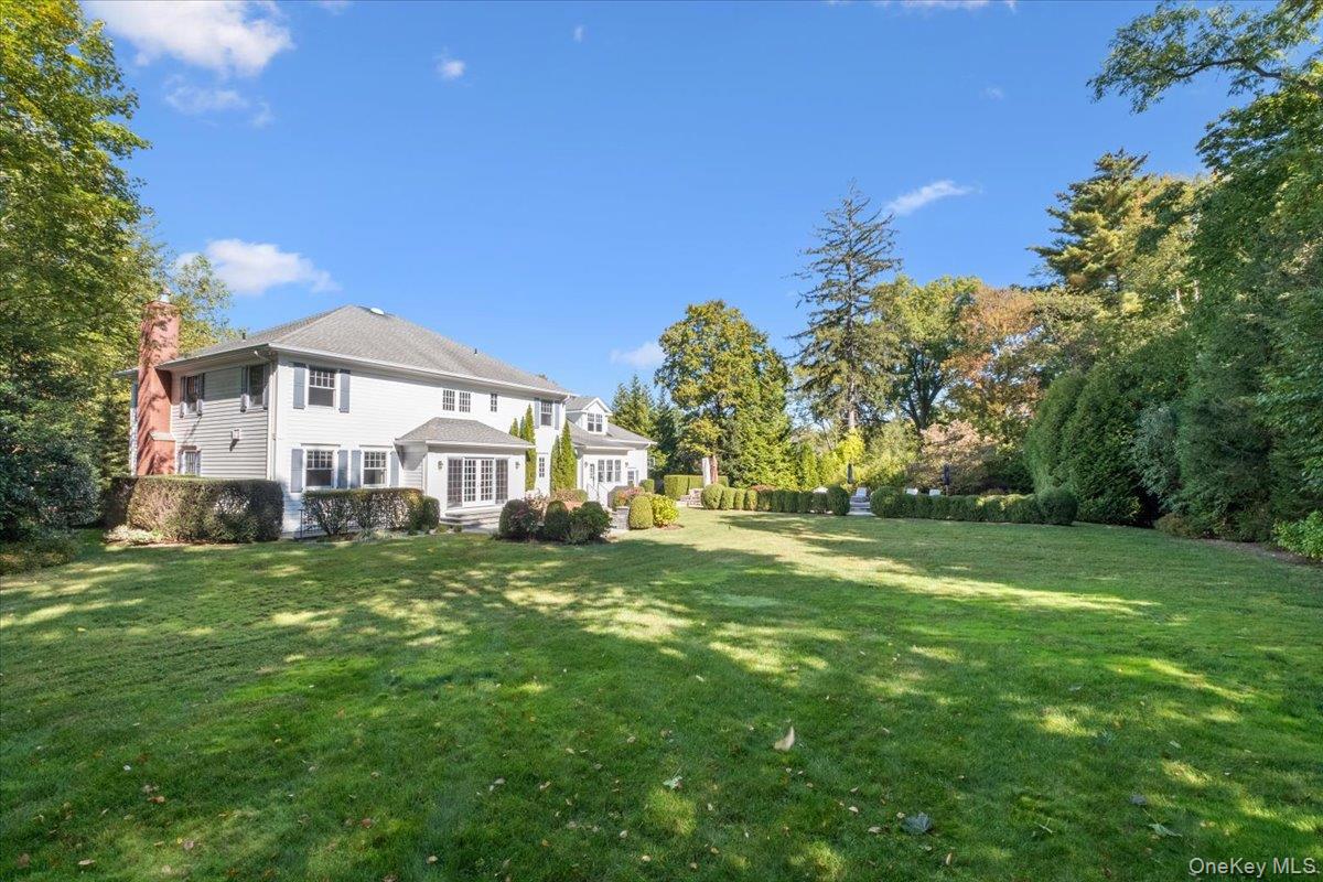 96 Brookby Road Scarsdale, NY 10583 - Photo 37 of 45 Level and expansive Backyard