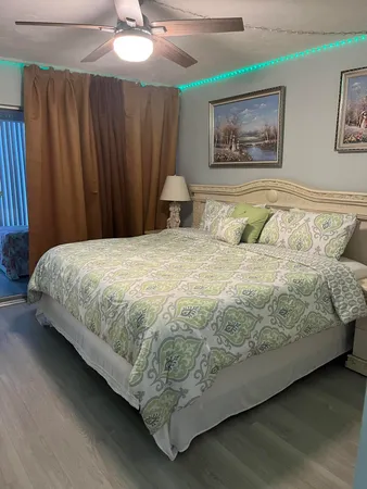 $2,000 | 143 West Court, Royal Palm Beach, FL 33411