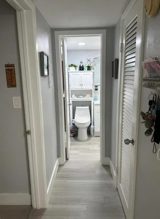 $2,000 | 143 West Court, Royal Palm Beach, FL 33411