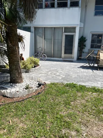 $2,000 | 143 West Court, Royal Palm Beach, FL 33411