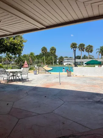 $2,000 | 143 West Court, Royal Palm Beach, FL 33411