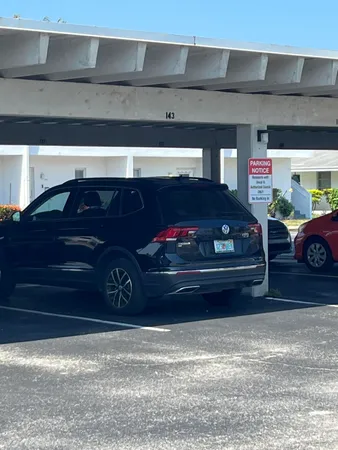 $2,000 | 143 West Court, Royal Palm Beach, FL 33411