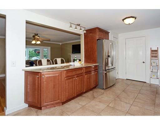 65 Newcastle Road Peabody, MA 01960 - Photo 3 of 42 Gallery Image 3