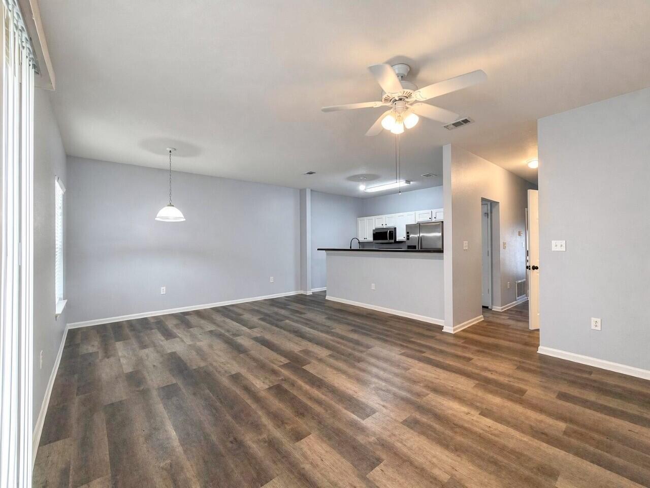 1014 Airport Road, Unit 121 Destin, FL 32541 - Photo 6 of 24 23-interior_living_room_2