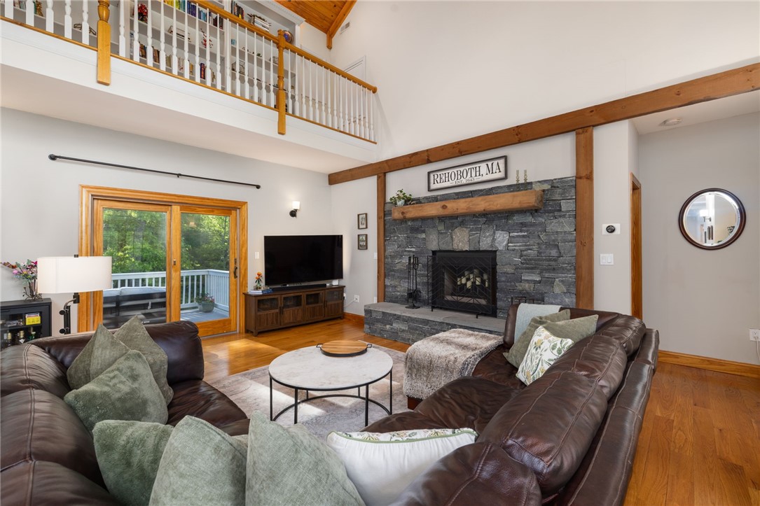 138 Chestnut Street Rehoboth, MA 02769 - Photo 6 of 48