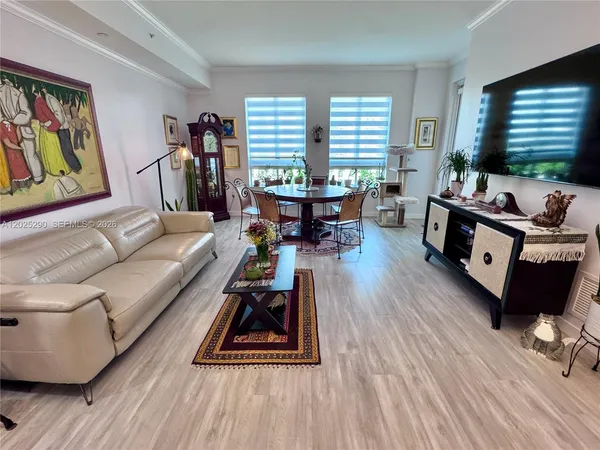 $468,800 | 7355 Southwest 89th Street, Unit 423N, Miami, FL 33156