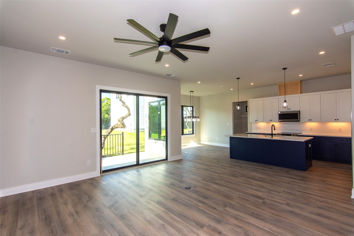 2804 Lawrence Drive Austin, TX 78734 - Photo 8 of 40