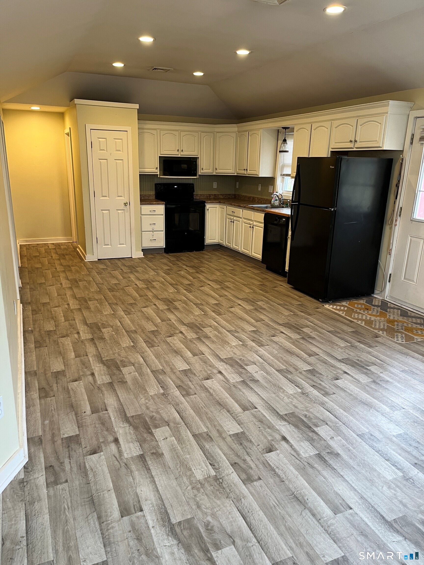 146 Beebe Farms Road Coventry, CT 06238 - Photo 4 of 26