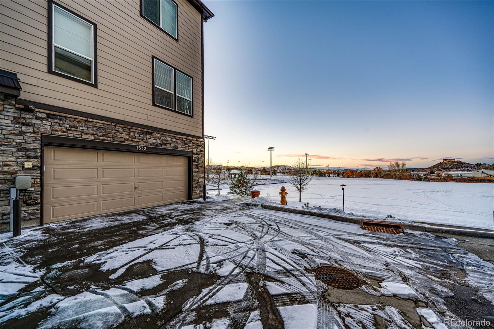 1532 Castle Creek Circle Castle Rock, CO 80104 - Photo 29 of 39 a view of a terrace