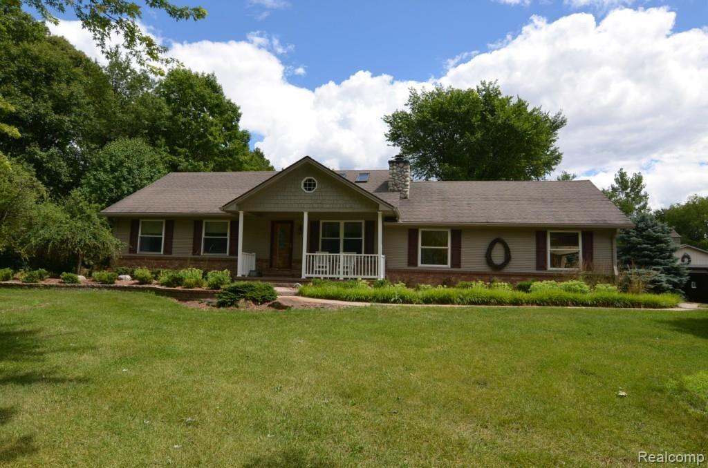 8620 Eaton Road Davisburg, MI 48350 - Photo 2 of 55 SPRAWLING RANCH HAS EVERYTHING YOU WANT