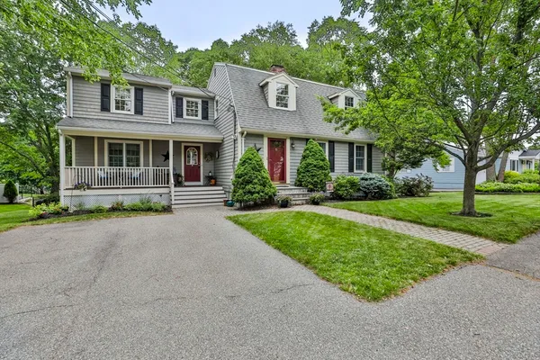 $979,900 | 33 Reynolds Road, Wakefield, MA 01880