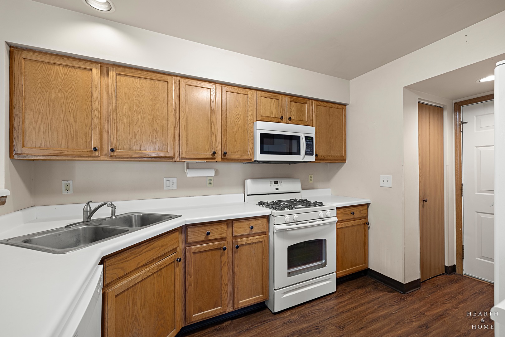 677 Silver Creek Road Woodstock, IL 60098 - Photo 15 of 27