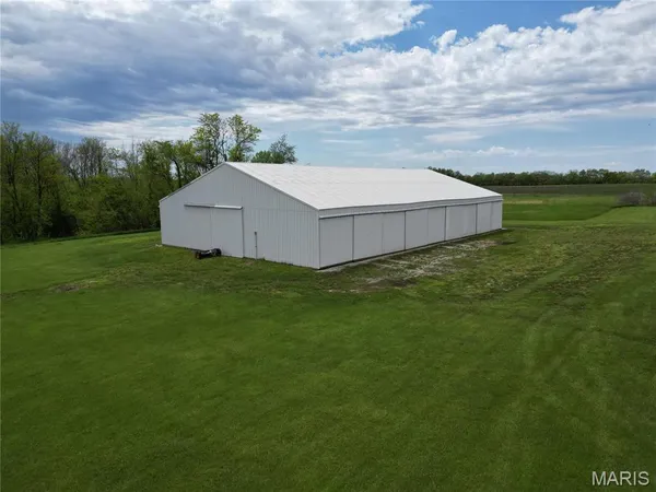 $650,000 | 18904 Monroe Road, Perry, MO 63462