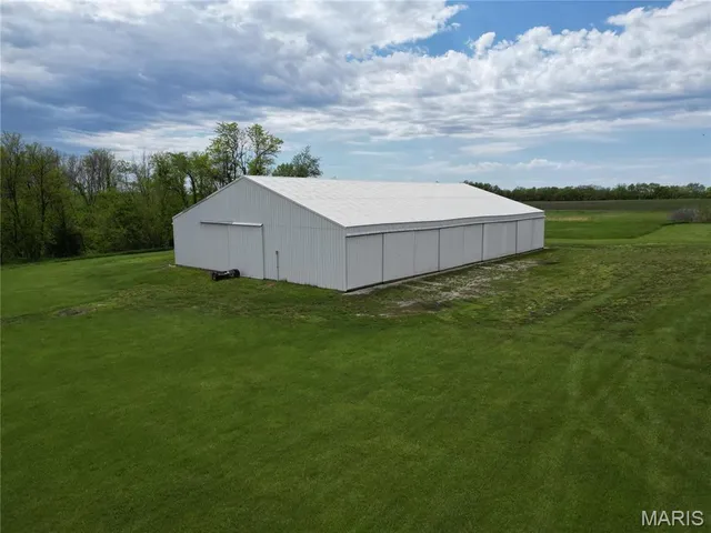 $499,000 | 18904 Monroe Road, Perry, MO 63462