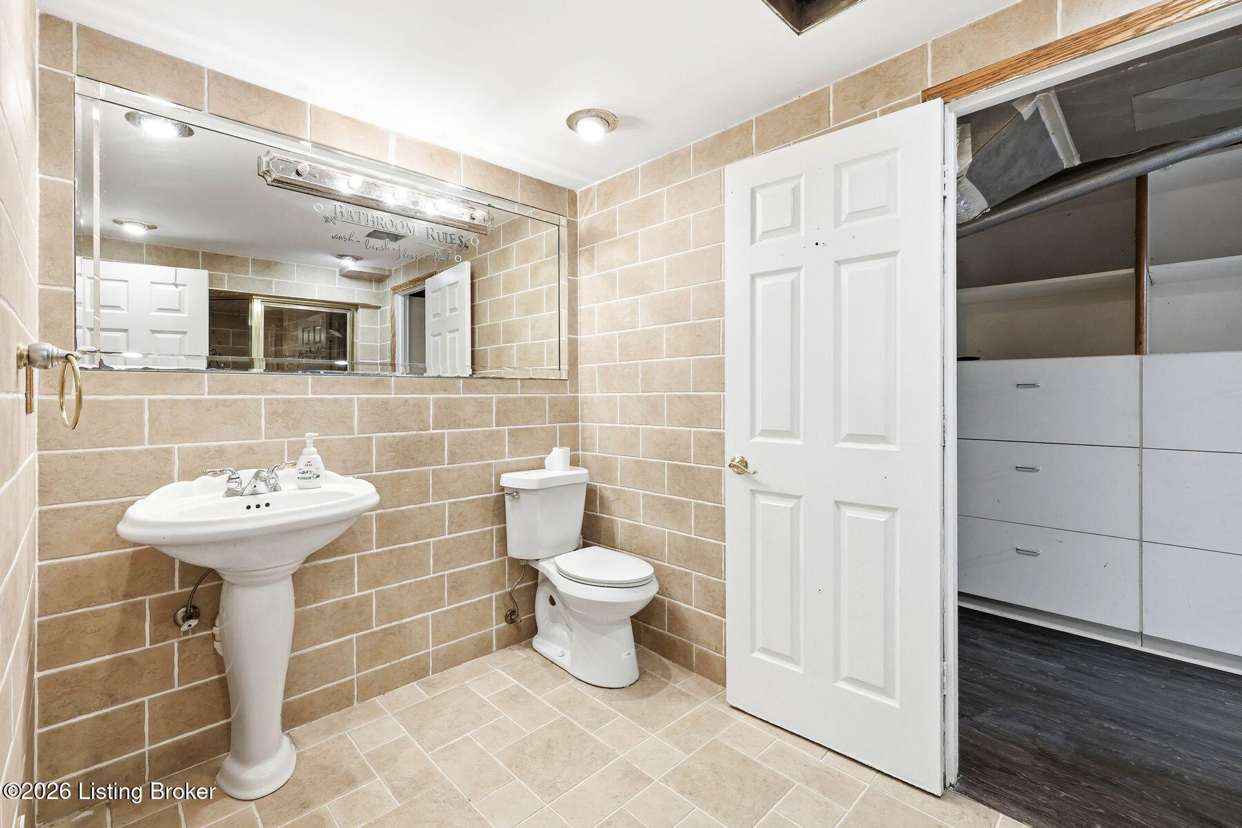 5504 Mt Washington Road Louisville, KY 40229 - Photo 32 of 49 photo_online_081