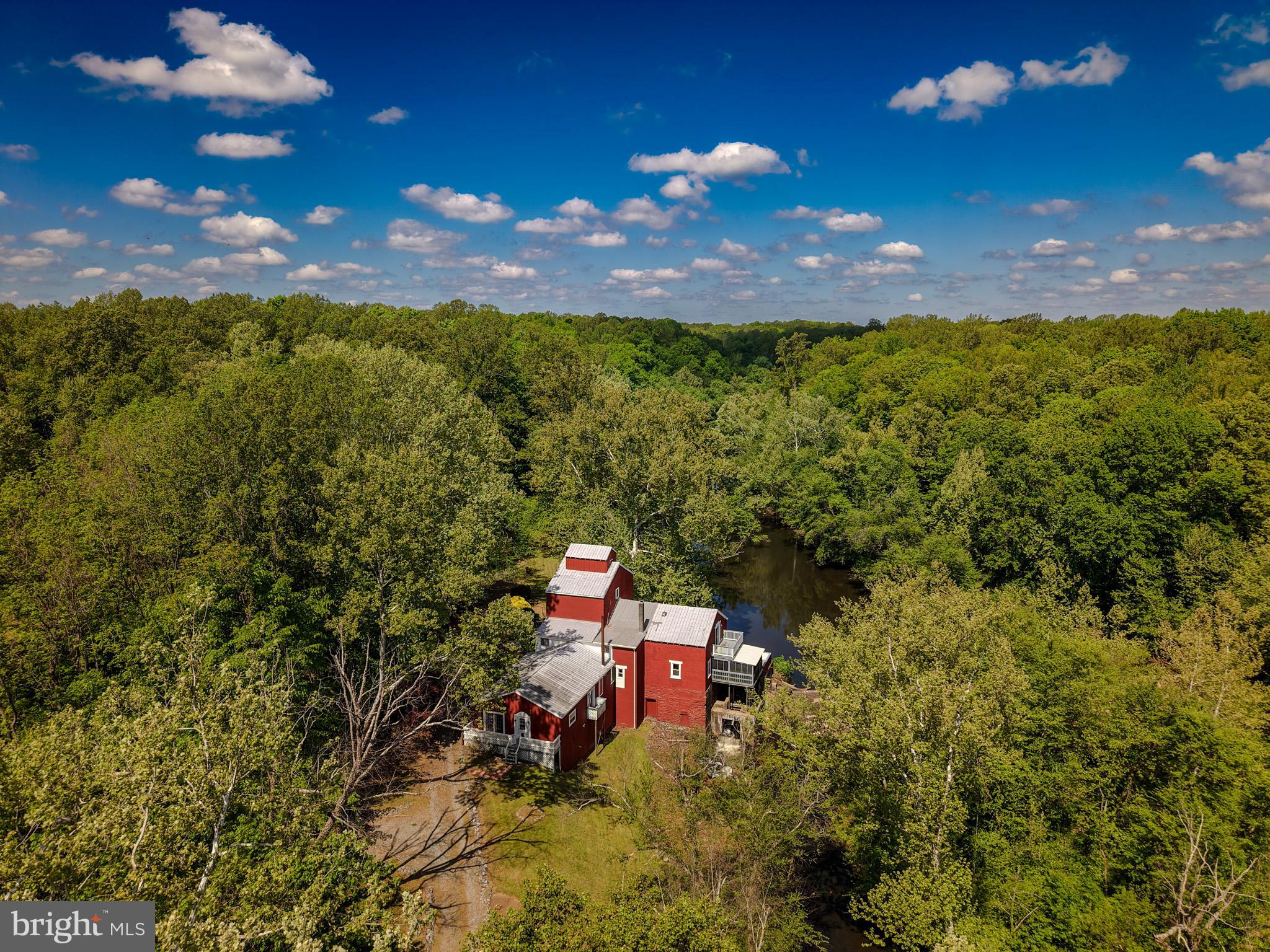 6908 South Roxbury Mill Road Spotsylvania, VA 22551 - Photo 12 of 94 Located on 3.69 acres