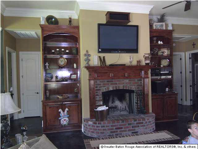 2035 North Linen Road Gonzales, LA 70737 - Photo 3 of 6 Gallery Image 3