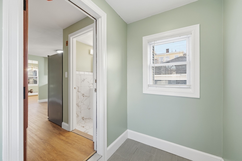 9 Reynolds Avenue Everett, MA 02149 - Photo 15 of 35