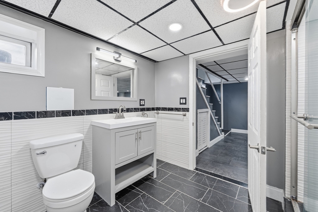 9 Reynolds Avenue Everett, MA 02149 - Photo 29 of 35