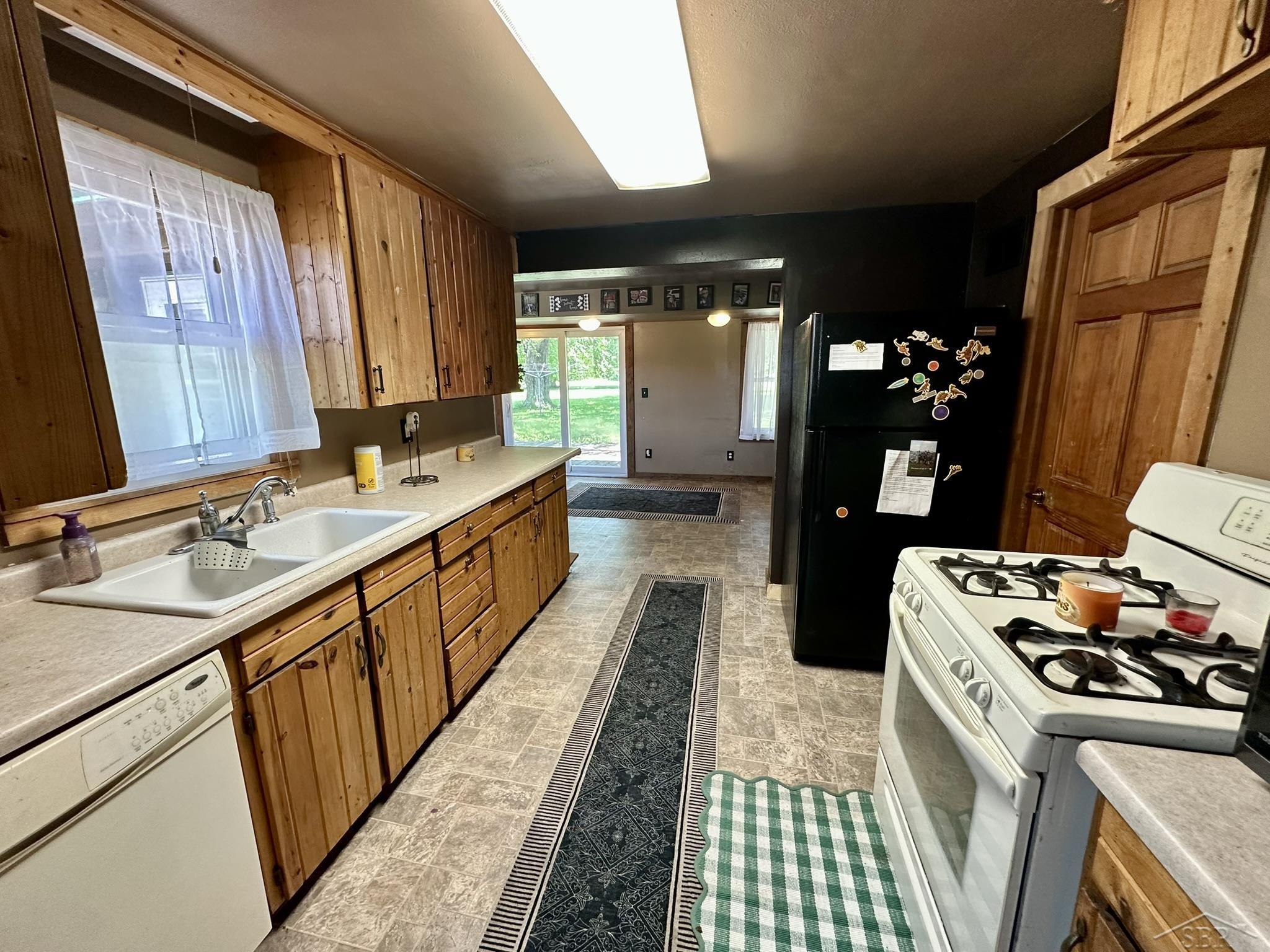 7389 East Monroe Road Breckenridge, MI 48615 - Photo 3 of 21