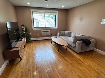 $2,400 | 47 Gardner Street, Unit 12, Boston, MA 02134