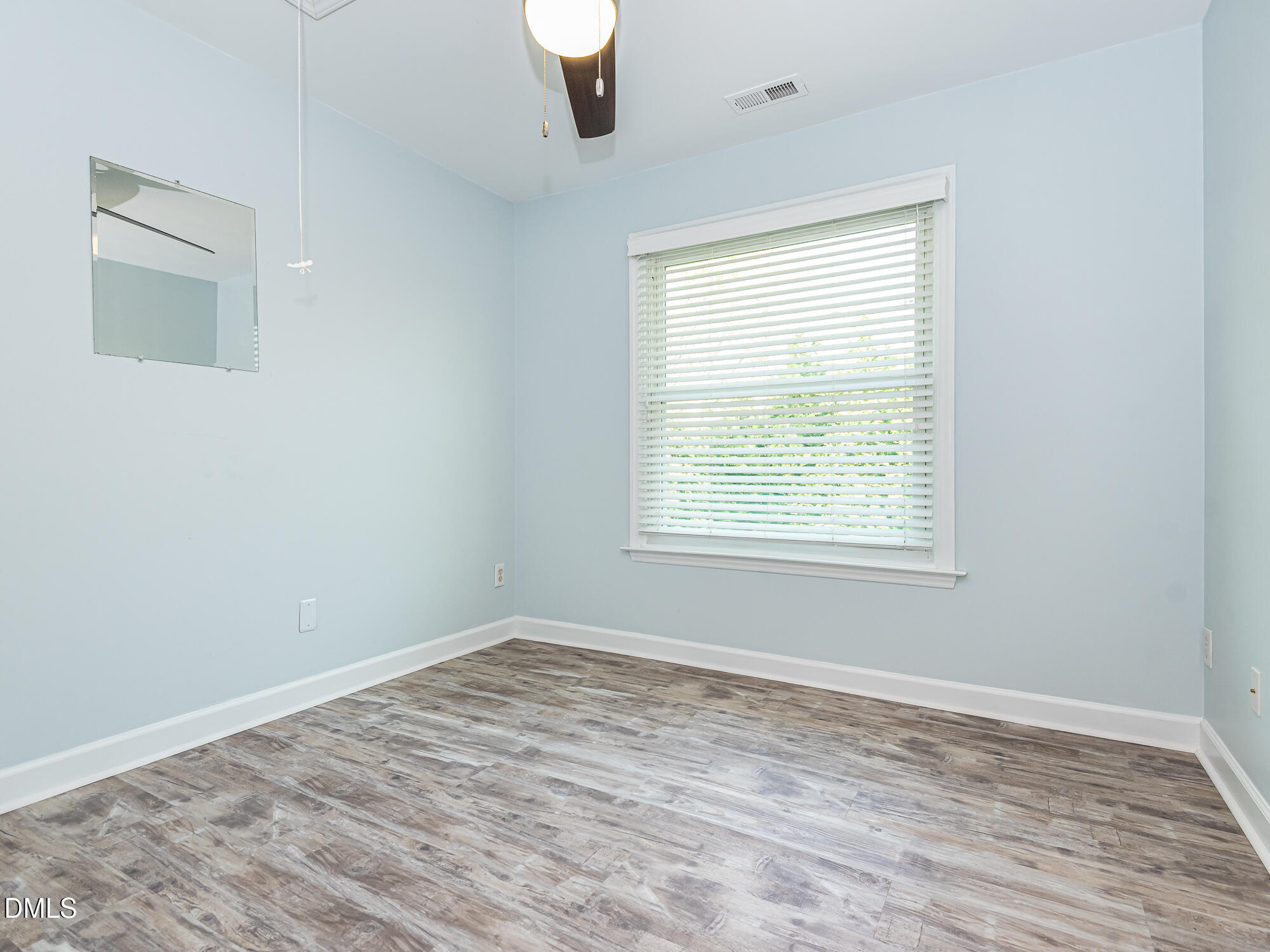 2113 Haig Point Way Raleigh, NC 27604 - Photo 23 of 40 InTrust_Realty_Lee_2113_Haig_Point-9114