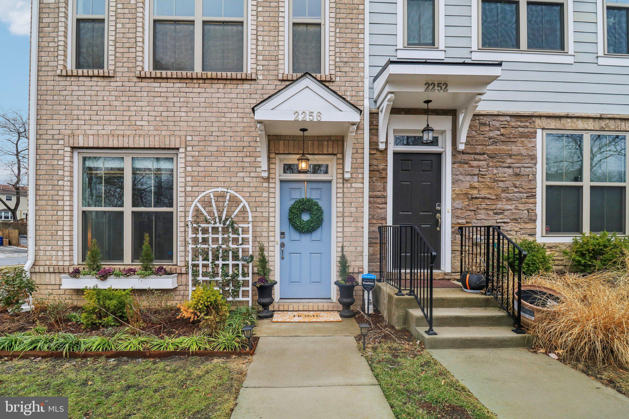 2256 South Glebe Road Arlington, VA 22206 - Photo 3 of 53 a front view of a house with garden