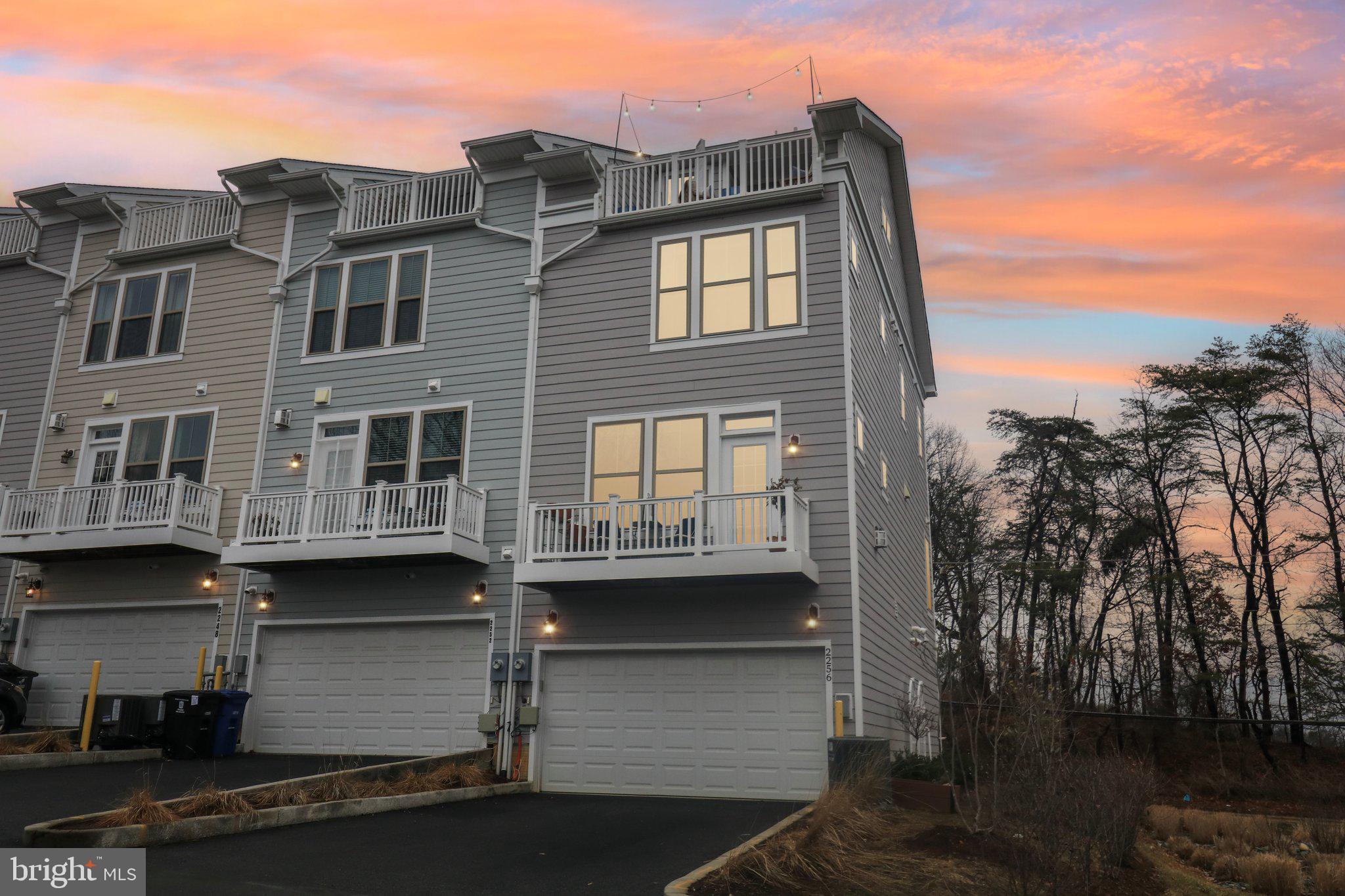 2256 South Glebe Road Arlington, VA 22206 - Photo 51 of 53 a front view of a house with a yard