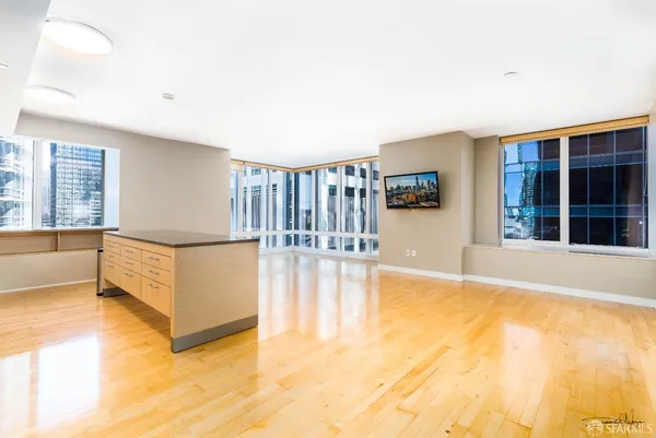 $8,890 | 301 Mission Street, Unit 24A, San Francisco, CA 94105