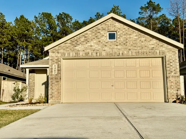 $1,650 | 1487 Cactus Rose Drive, Conroe, TX 77301