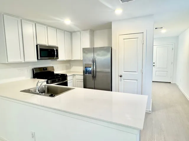 $1,650 | 1487 Cactus Rose Drive, Conroe, TX 77301