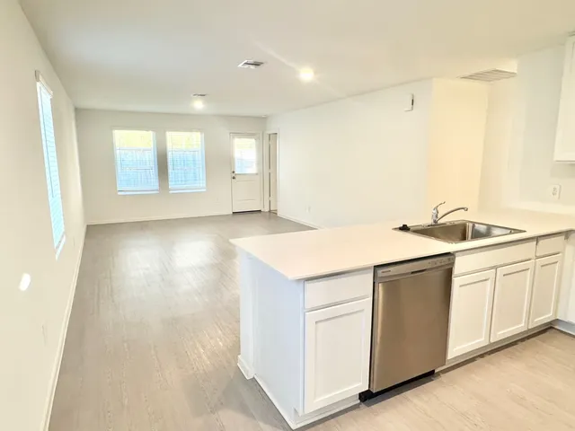 $1,650 | 1487 Cactus Rose Drive, Conroe, TX 77301