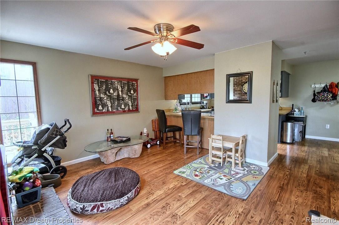 23124 Meadowbrook Road Novi, MI 48375 - Photo 10 of 30 Family Room 2nd View.jpg