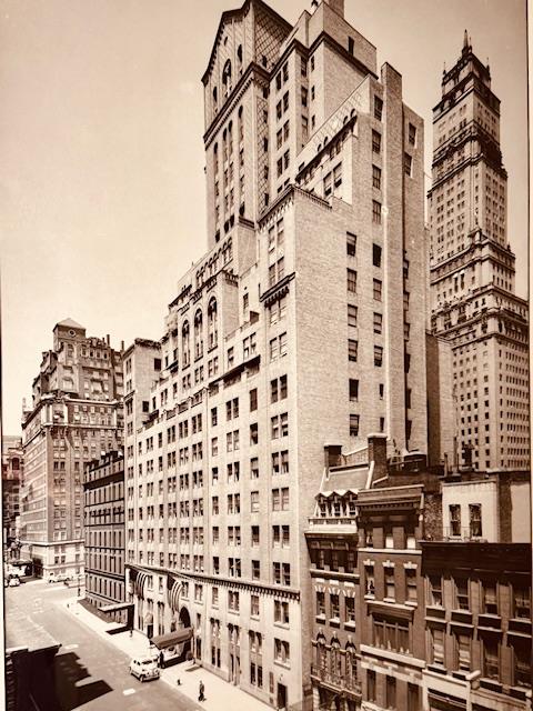 111 East 56th Street, Unit 712 Manhattan, NY 10022 - Photo 12 of 16